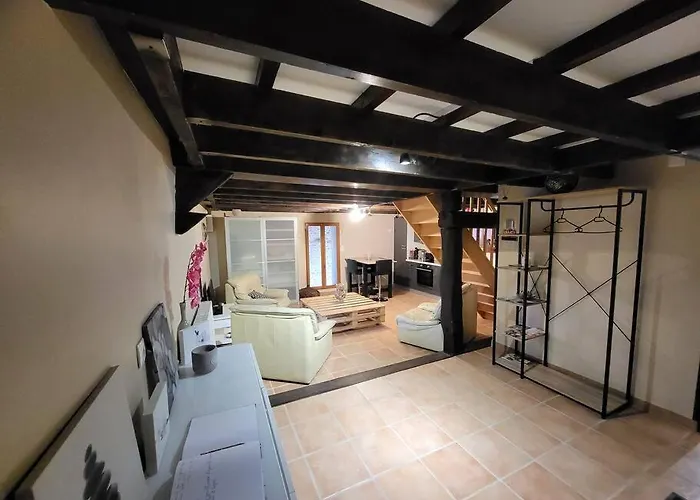 Daire Dependance Entiere Agreable 60m2 Aubertin